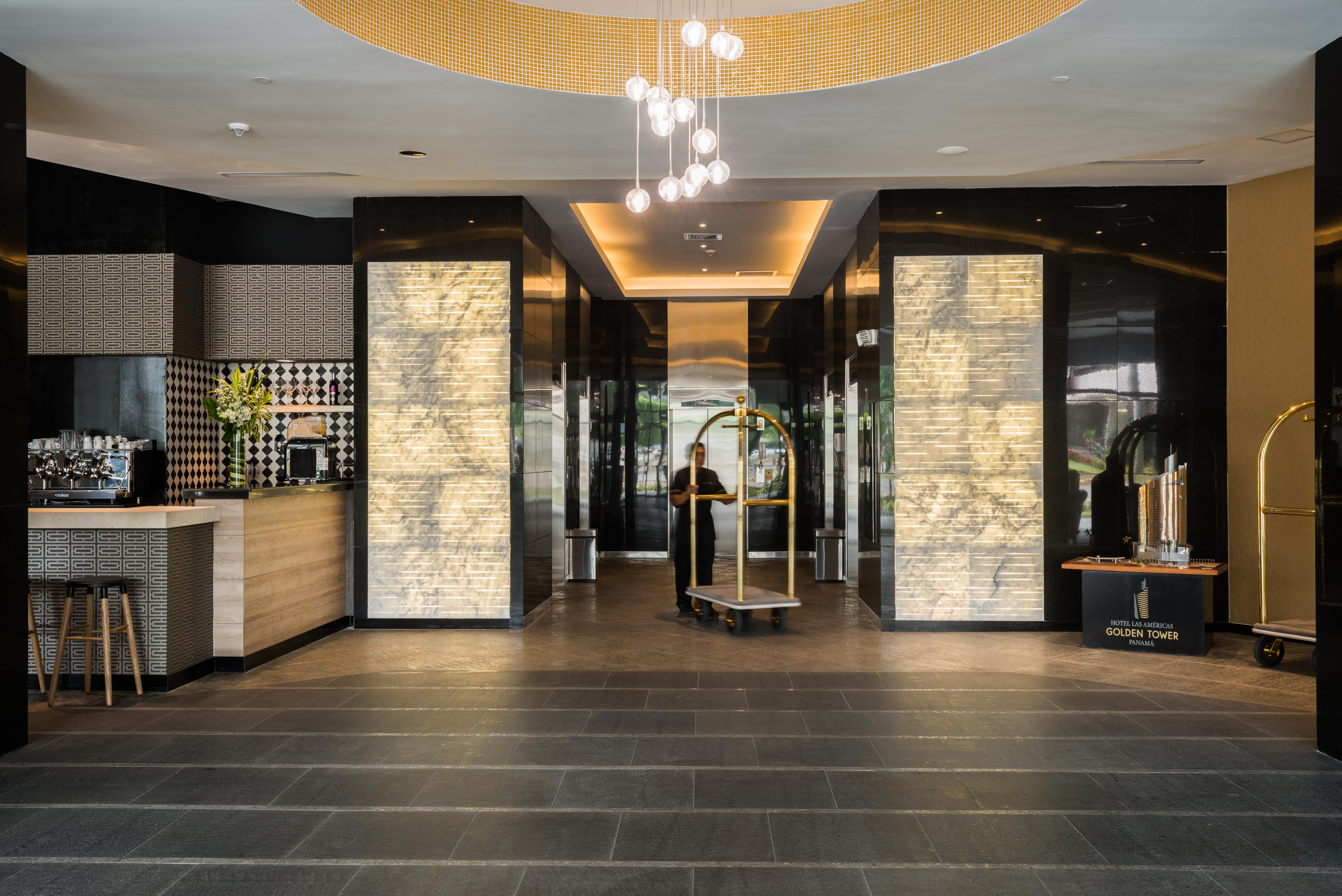 Hotel Las Americas Golden Tower Panamá Buitenkant foto Lobby